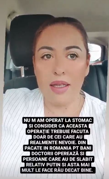 Oana Roman, jignită după ce a postat un selfie într-un capot sexy și fără sutien! Ce lecție i-a dat vedeta celei care a atacat-o dur
