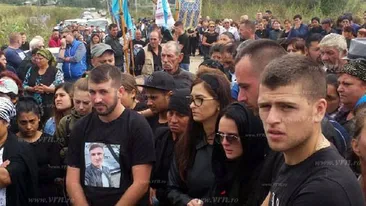 FOTO. Marian Vlase a fost înmormântat! Cuvintele cutremurătoare rostite de tatăl său: În viața mea nu o să mai...