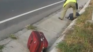VIDEO O stripteuza a murit calcata de un tir! "N-am mai apucat sa ii spun sa se fereasca"