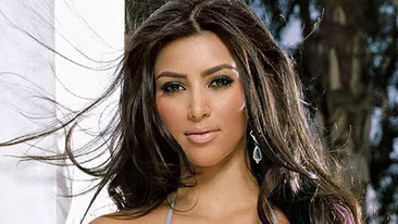 Fac bani grei din orice! Kim Kardashian si Kanye West vând primele imagini cu fetita lor pentru o sumă colosală