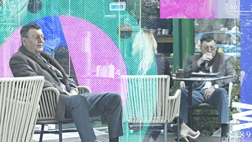 Nea Dan Milionaru’ și-a ”oferit” senzații cu mâna pe ”cocoșel”, sub masă, în fața unei blonde