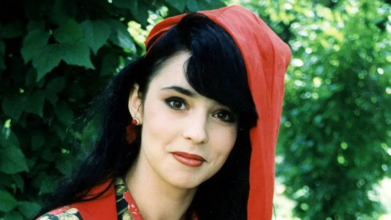 Imagine de colectie! Andreea Marin, asa cum numai copiii din Tara lui Piticot isi mai amintesc de ea