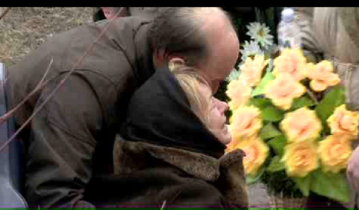 Primele imagini de la înmormântarea Anastasiei Cecati! Rudele și prietenii, împietriți de durere