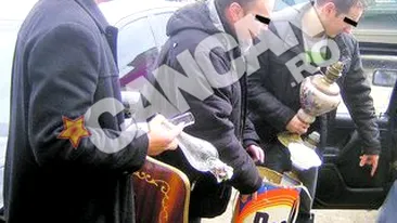 Obiecte bisericesti furate, gasite la Bacau. Avea in casa icoane, sfesnice si o masa de altar!