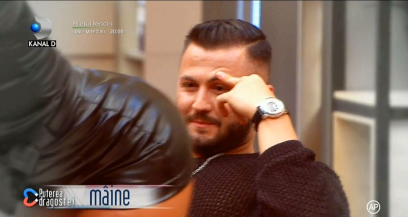 Scene interzise minorilor în emisiunea prezentată de Andreea Mantea la Kanal D! S-a suit pe el și a început să îl..
