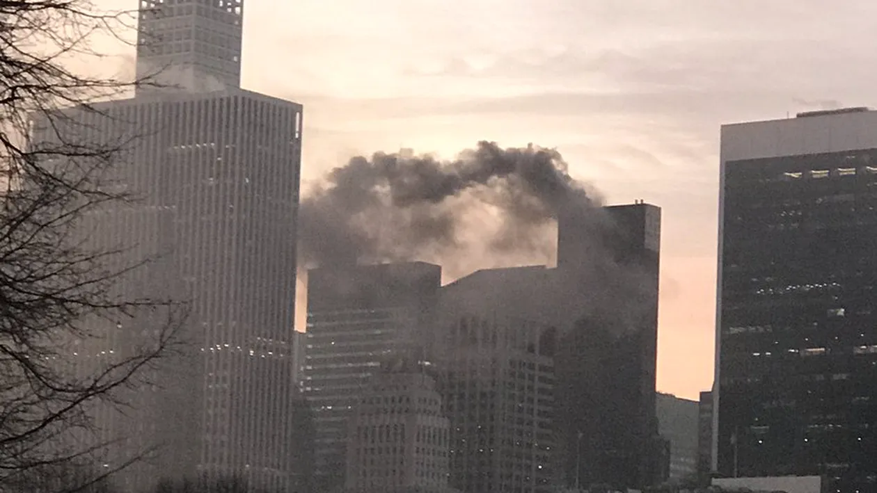 Incendiu la clădirea lui Donald Trump din New York! Acoperişul Trump Tower a luat foc