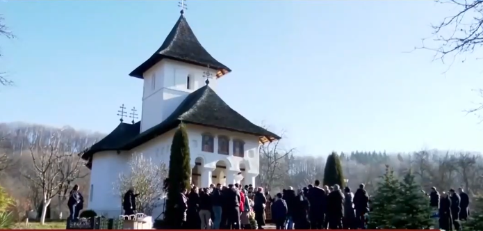 Ilina Pârvu, mama a 6 copilași care a murit la doar 35 de ani, a fost înmormântată. Imaginile durerii!