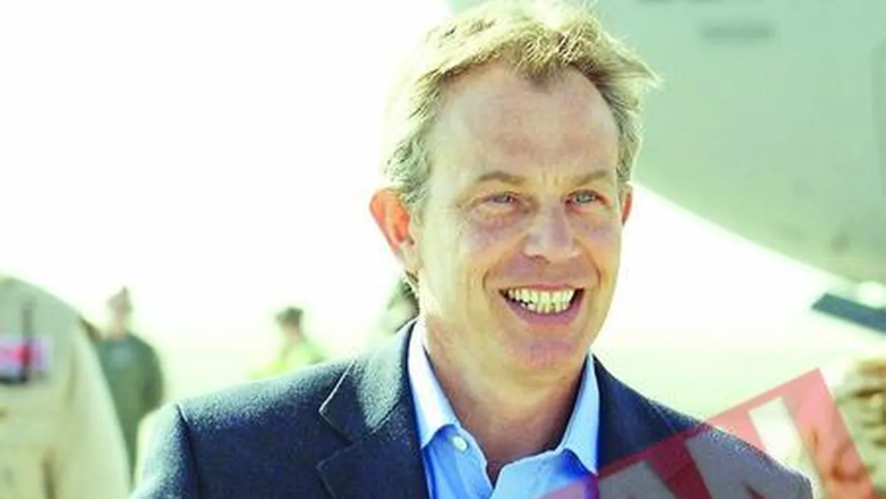 Blair, atacat in aer