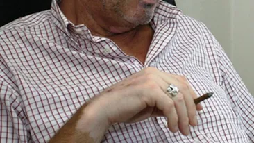 Cornel Dinu urmareste antrenamentele dinamovistilor din balconul Spitalului de Urgenta!