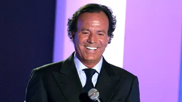 Julio Iglesias:Imi place atat de mult sexul, incat am avut doua generatii de copii