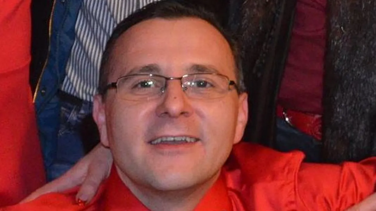 “Primarul de pe Facebook” i-a convins pe sateni sa munceasca ! Cum a reusit Catalin Rotundu sa-si incoloneze “supusii” la fabrica!