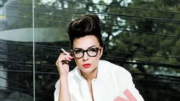 Wanda a fost angajata sa se distreze in club cu prietenii