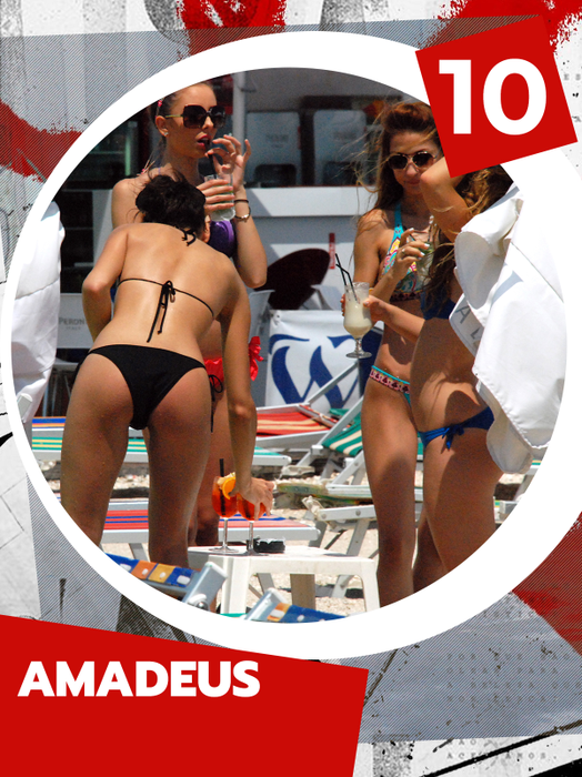 TOP 50 sexy-vedete care au încheiat 2025 în mare stil. Ramona Gabor, Roxana Ionescu și Daniela Crudu, pahare fără număr, restul e CANCAN
