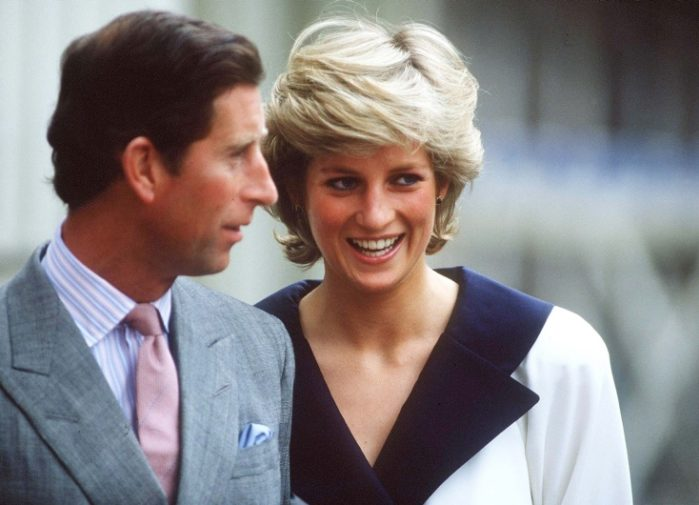 242935 04.08.1987 - CLARENCE HOUSE, LONDON.  THE PRINCE AND PRINCESS OF WALES AT THE QUEEN MOTHERS 87TH BIRTHDAY  Photo: Robin Nunn/ Nunn Syndication Code: 4008  COPYRIGHT STELLA PICTURES 
 Photo: Nunn Syndication Code: 4008
 COPYRIGHT STELLA PICTURES