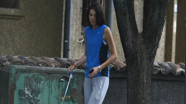 Uite ce frumoasa e fiica legendarului handbalist Vasile Stanga! Si are si inima mare! Uite ce-a dat-o de gol