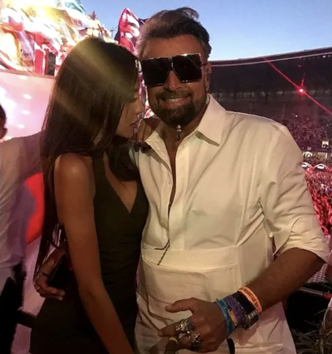 Monica Hill, revenire spectaculoasă în lumea showbizului. ”Puștoaica lui Bote”, apariție incendiară: toți și-au dat coate!