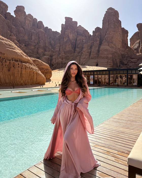 Valerie Lungu, acuzată că și-a “umflat” contul de Insta cu boți! Influencerița le-a închis gura cârcotașilor: “Pot să fiu și eu ca Marilu și să mă cert cu Alex”