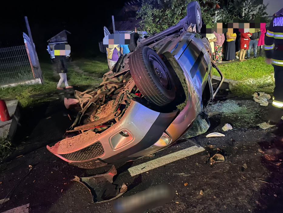 Accident cumplit! O fetiță de 12 ani a murit pe loc, șapte persoane au fost rănite!