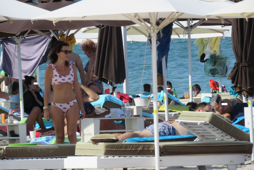 Maria Marinescu revine din marea sărată (Foto: CANCAN.RO)