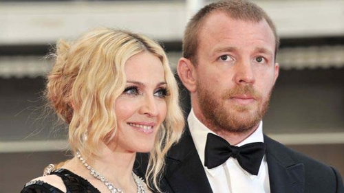 Madonna si Guy Ritchie, la cutite pentru custodia fiului lor