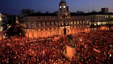 Zeci de mii de persoane au protestat în Spania împotriva violenței asupra femeilor