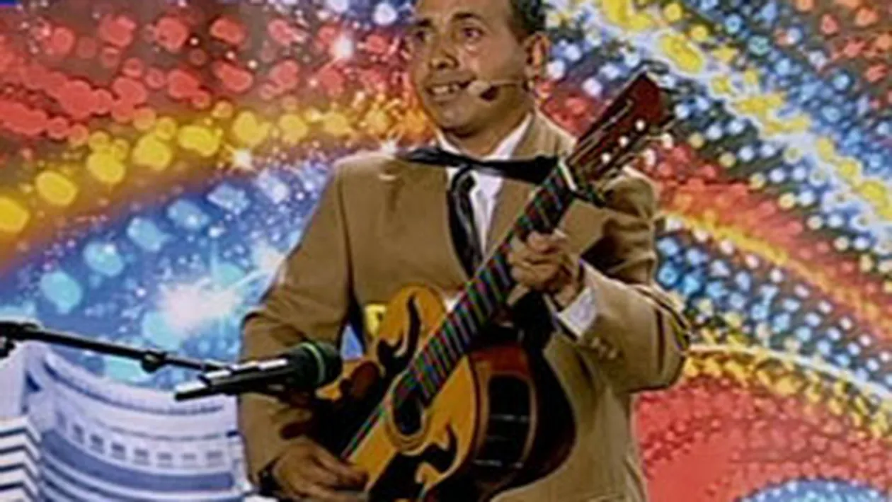 VIDEO Antonio Banderas ar plange daca l-ar vedea! Gigel e moartea la femei si a cantat la chitara de a ridicat tot juriul sa danseze pe muzica greceasca!