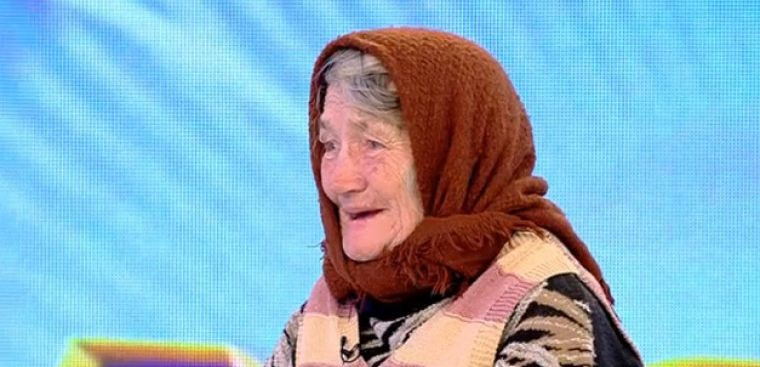 Gigi Becali, impresionat de drama bunicii Maria! Ce îi cumpără femeii care doarme într-un grajd după ce i-a ars casa