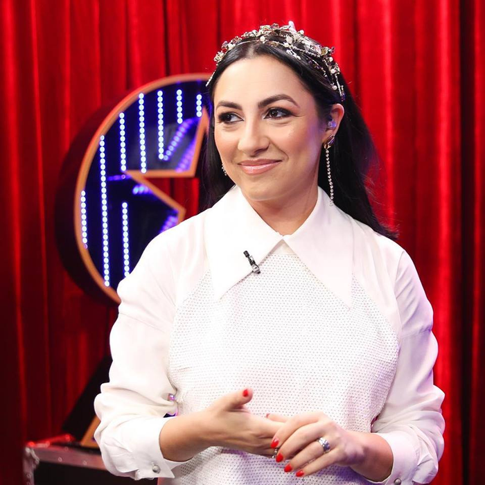 Detaliu uluitor. Ce bărbat celebru apare în noul videoclip lansat de Andra Măruță
