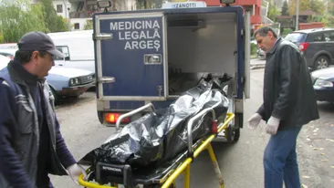 Moarte suspecta la Pitesti! O femeie a fost gasita fara suflare, asfixiata cu doua pungi
