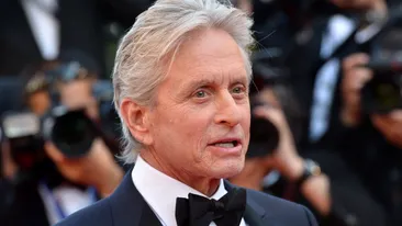 MICHAEL DOUGLAS, transformare HALUCINANTĂ după lupta cu cancerul. A slăbit 18 kilograme FOTO şi VIDEO