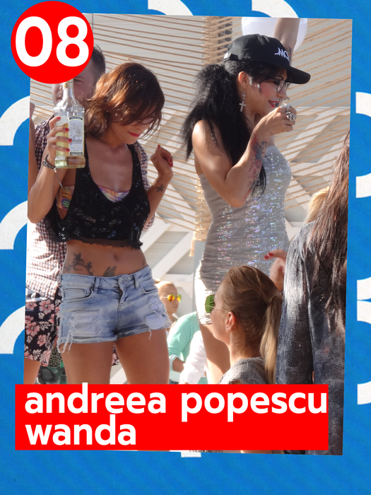 TOP sexy-vedete care au turnat în ele până când s-au făcut praf! Ia mai bea un păhărel…