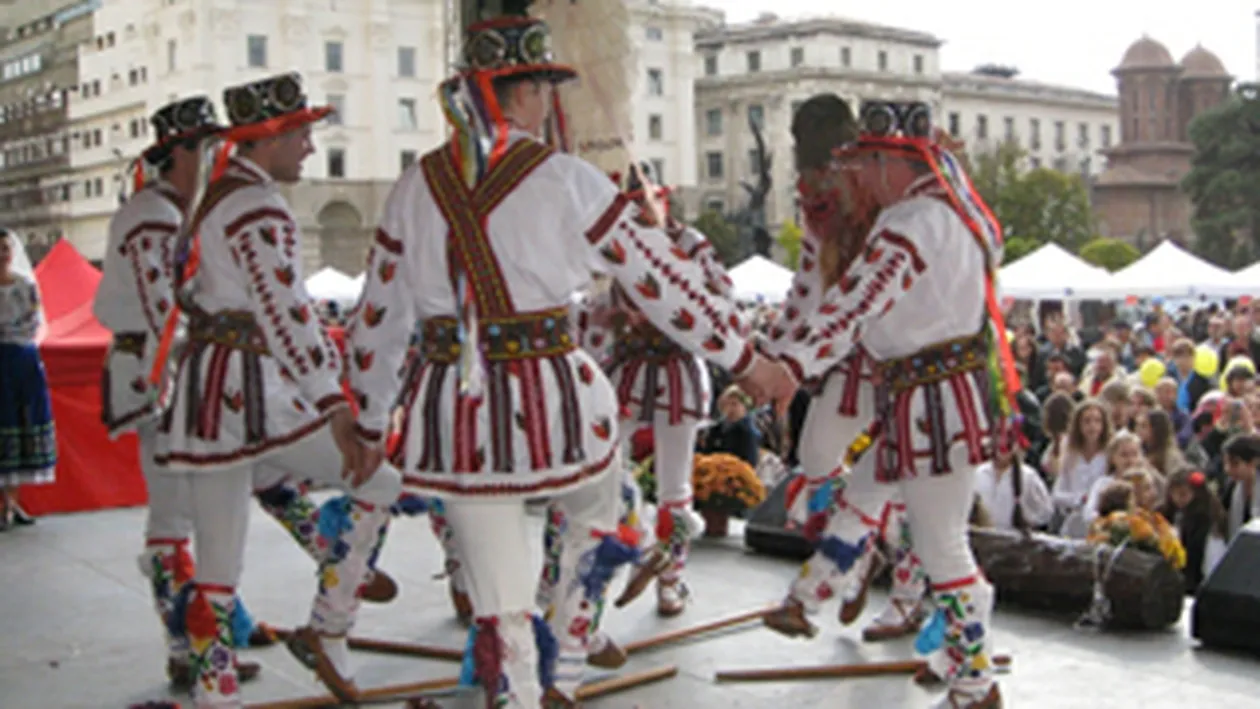 Targ de Sfintii Apostoli Petru si Pavel la Muzel Satului!
