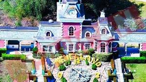 Inmormantat la Neverland?