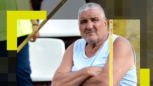 Rică Răducanu trăiește, la 79 de ani, în alertă: frica de moarte și infidelitățile îl bântuie! ”Umblu ca titirezul, nu mai pot să adorm, mă apucă gândurile că mă înec, dacă mor singur...”