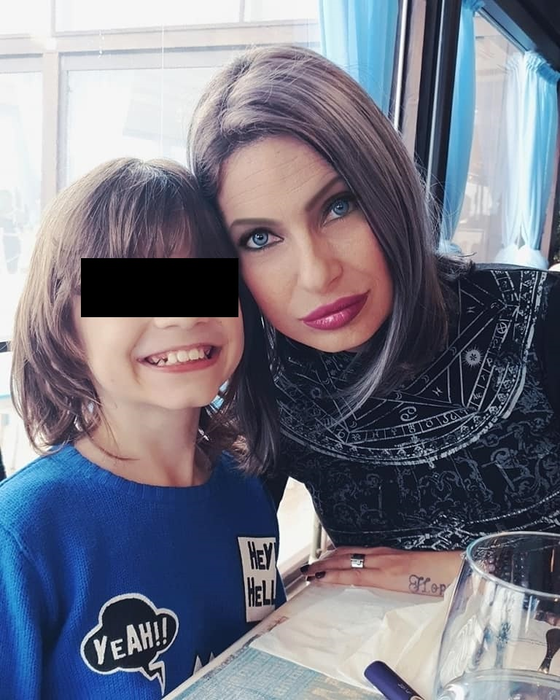 Adela a câștigat procesul în numele fiului ei
