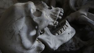 Nouă specie de om preistoric! Are dinții foarte mari, iar bărbia nu e dezvoltată