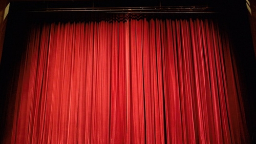 Cea mai cumplită experiență pentru un actor de la Teatrul Național! I-a murit mama, dar a intrat pe scenă: ”Cum poți să faci așa ceva?”