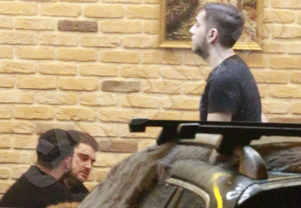 Fulgy a „ars-o“ romantic cu băieţii, la şaorma, la o săptămână de la despărţirea de logodnică