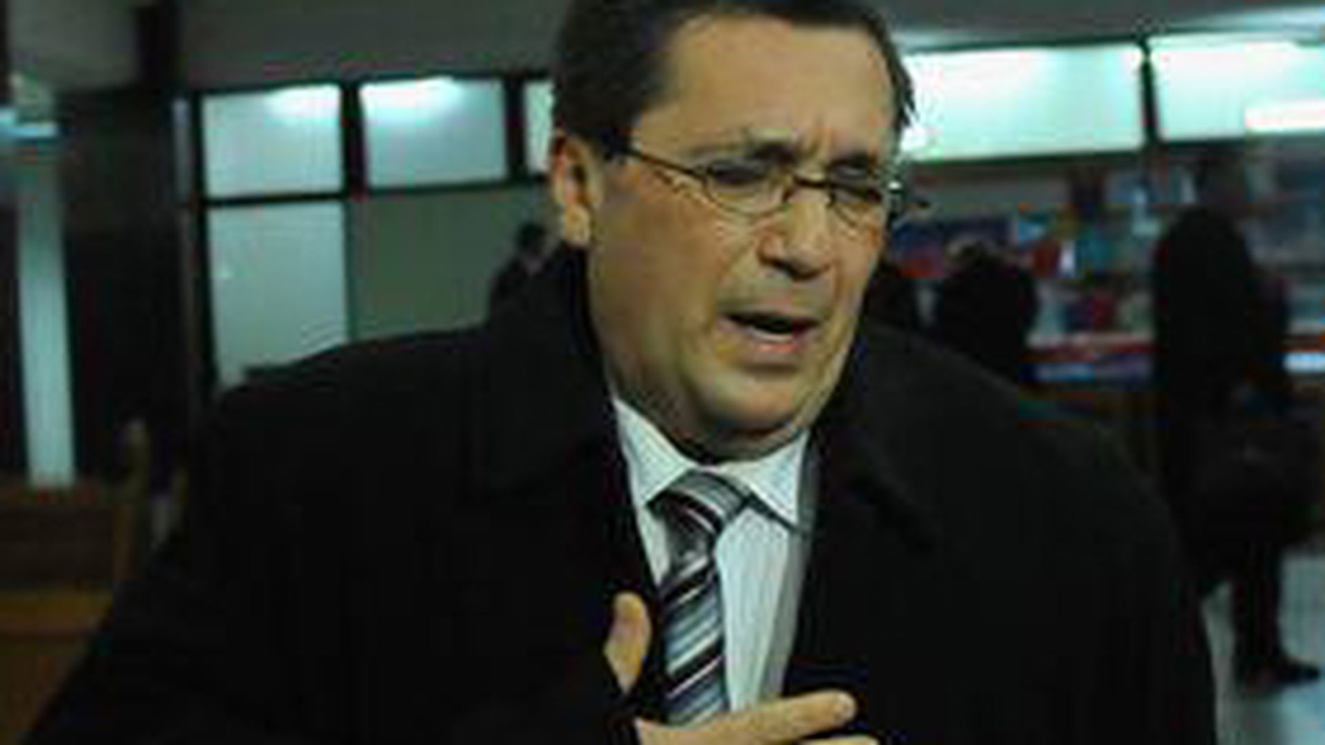 Doctorul Tranca divorteaza! Medicul acuzat de o minora de tentativa de viol, parasit de sotie