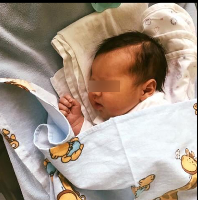 Primele imagini cu bebeluşul lui Nuţu Cămătaru! Bruneta a născut în urmă cu o lună un băieţel de nota 10!