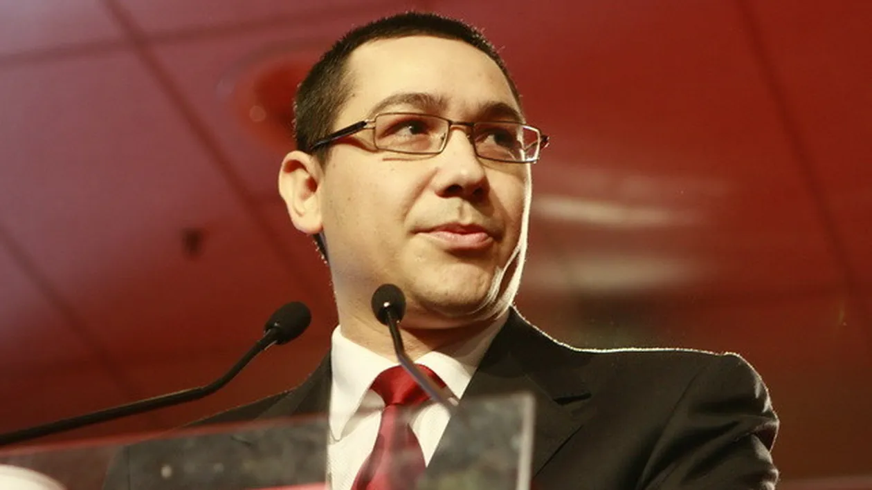 Victor Ponta, la mansa celui mai puternic avion de vanatoare! Ce face premierul copitolul in cockpitul navei