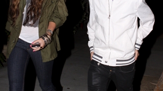 Miley Cyrus si Justin Bieber, actori principali in "Dirty Dancing"?