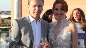 O dată vede fina… burta naşului! Milionarul ŢÂNŢĂREANU s-a dezbrăcat în faţa ANCĂI ŢURCAŞIU