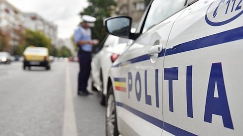 Poliţiştii care l-au prins pe criminalul de la Săpoca: „Când am ajuns, portarul era fugărit de pacient cu o bară metalică“