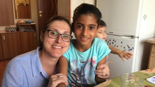 Primele declarații ale tatălui adoptiv al Sorinei, fetița luată cu mascații: "Când am văzut că e de etnie romă am zis: 'Doamne, ce..'"