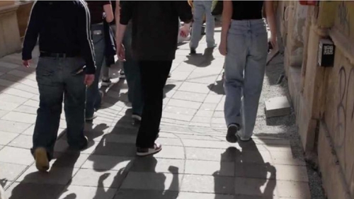 Iluzia optică ce îi înnebuneşte pe trecătorii din Cluj. Se află chiar în centrul oraşului
