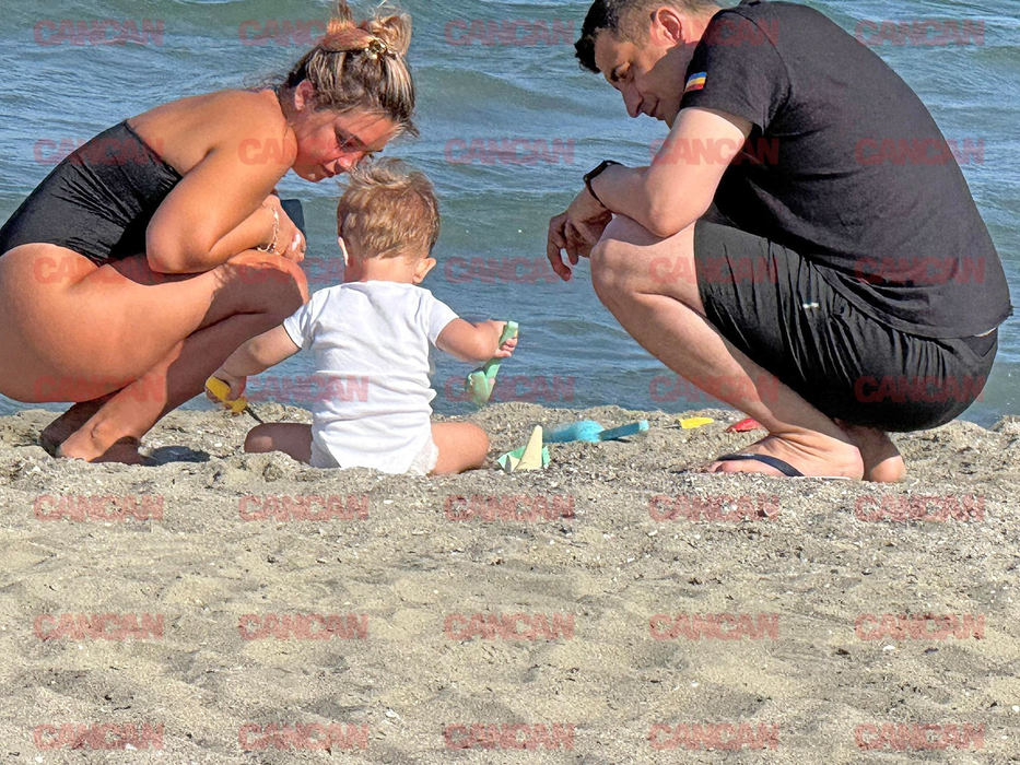 George Simion, cu familia, la Neptun.