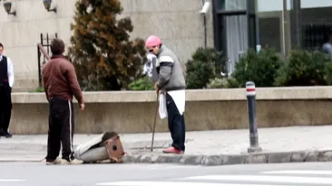 Gogule, probleme? Cum fura cu zambetul pe buze doi hoti de “patru stele” chiar din fata unui hotel de lux din Bucuresti