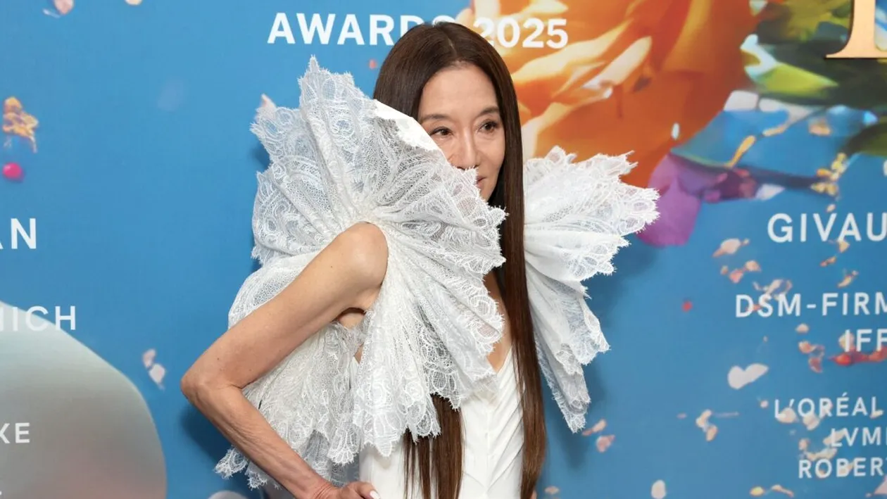 Vera Wang a „întinerit” la 76 de ani? Fanii sunt siderați de schimbarea uluitoare și o acuză de modificări secrete