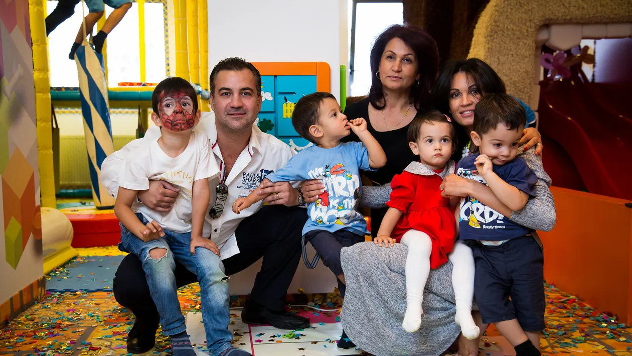 Doar o mama din zece dezvolta asemnea obsesii! Ce nu au facut niciodata copiii Nicoletei Luciu si vor avea interzis cat stau la ea